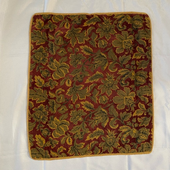 Waterford set of 2 Accent Pillow case Tapestry Rust Gold & Green 23.5 X 19.5” - Picture 2 of 12